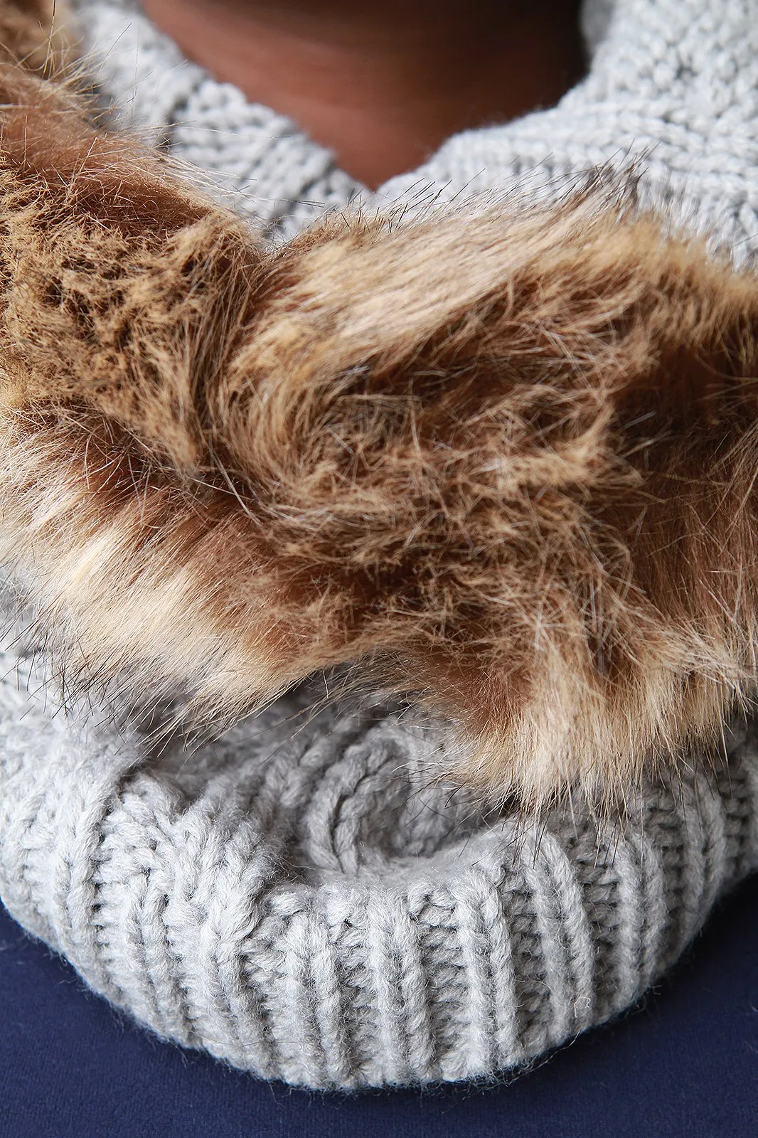 Cable Knit Faux Fur Trim Circle Scarf