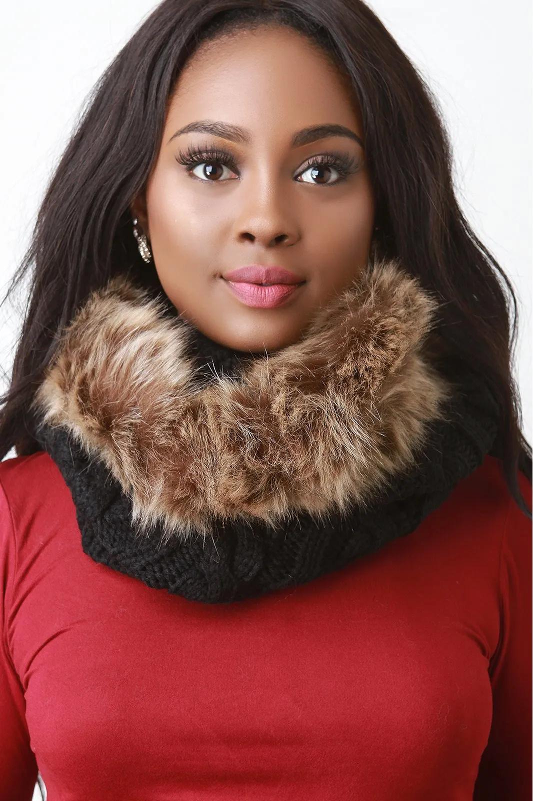 Cable Knit Faux Fur Trim Circle Scarf