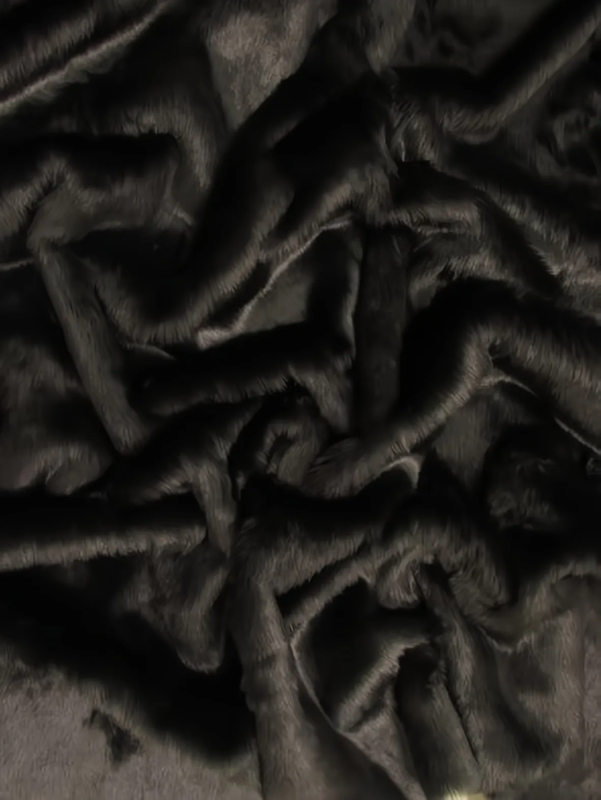 Short Shag Faux Fur Fabric / Black / Sold By The Yard