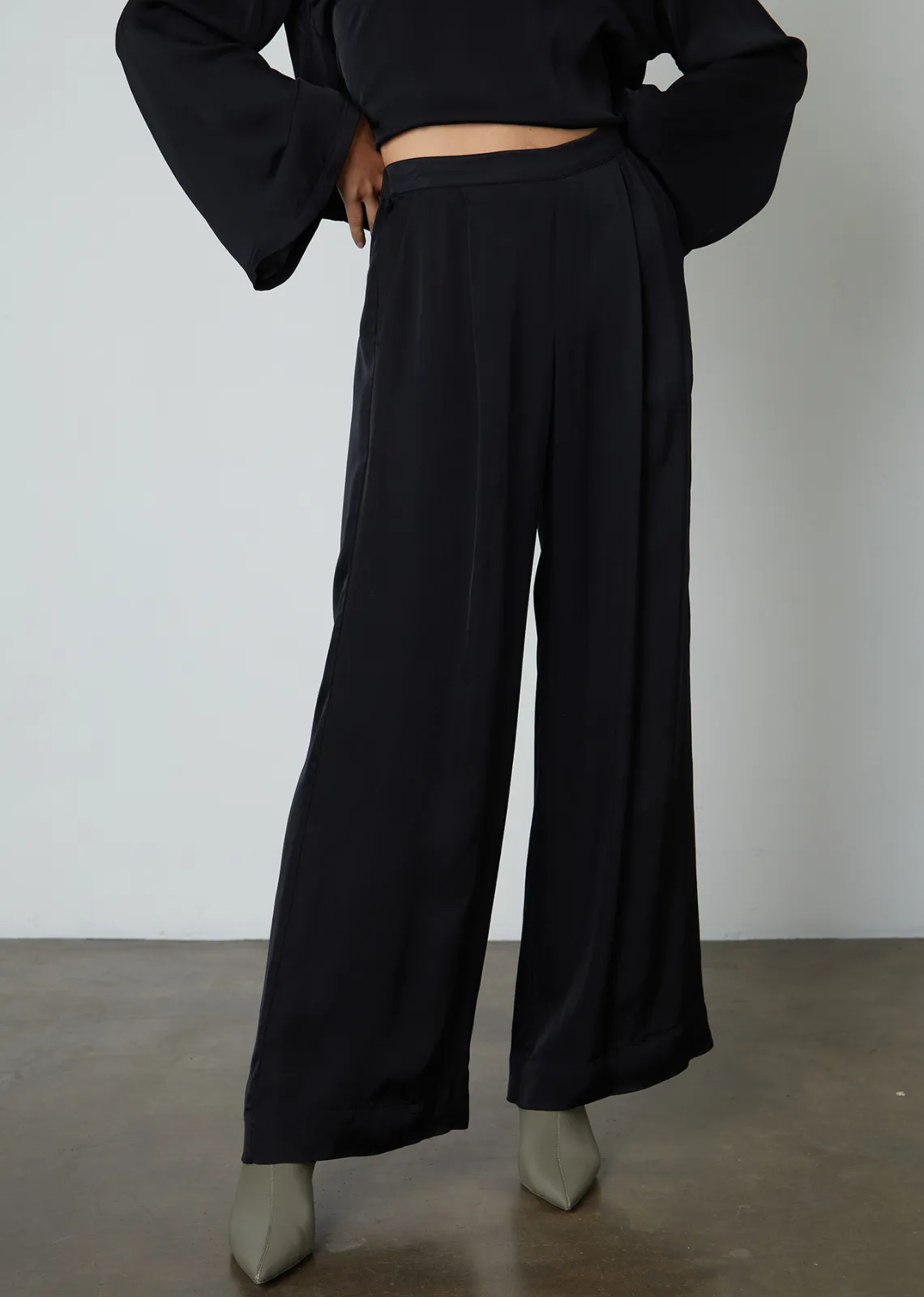 Velvet Livi Satin Viscose Pants- Black